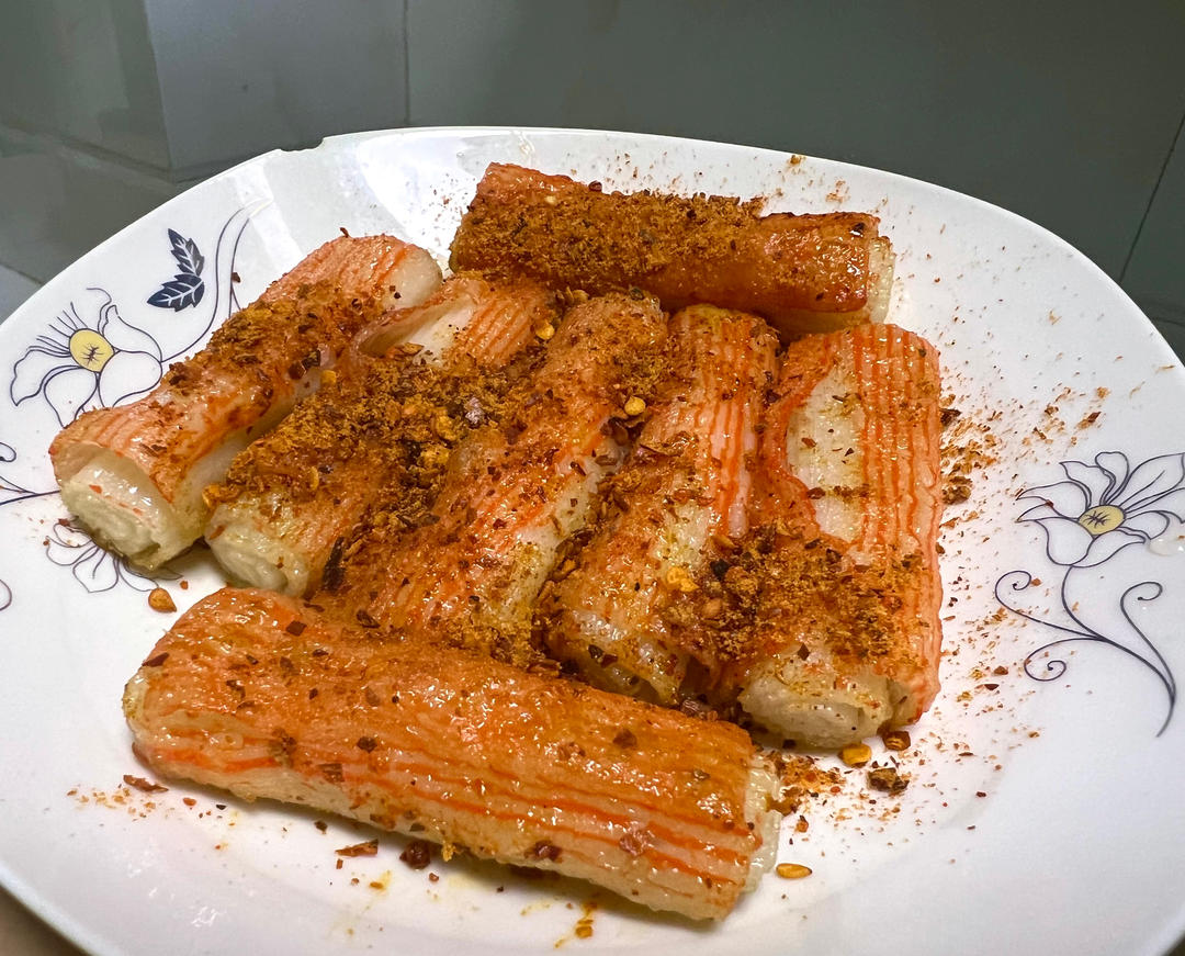 🔥秒杀夜市烧烤摊的香辣蟹肉棒⁉️十分钟搞定，比烧烤都好吃🔥