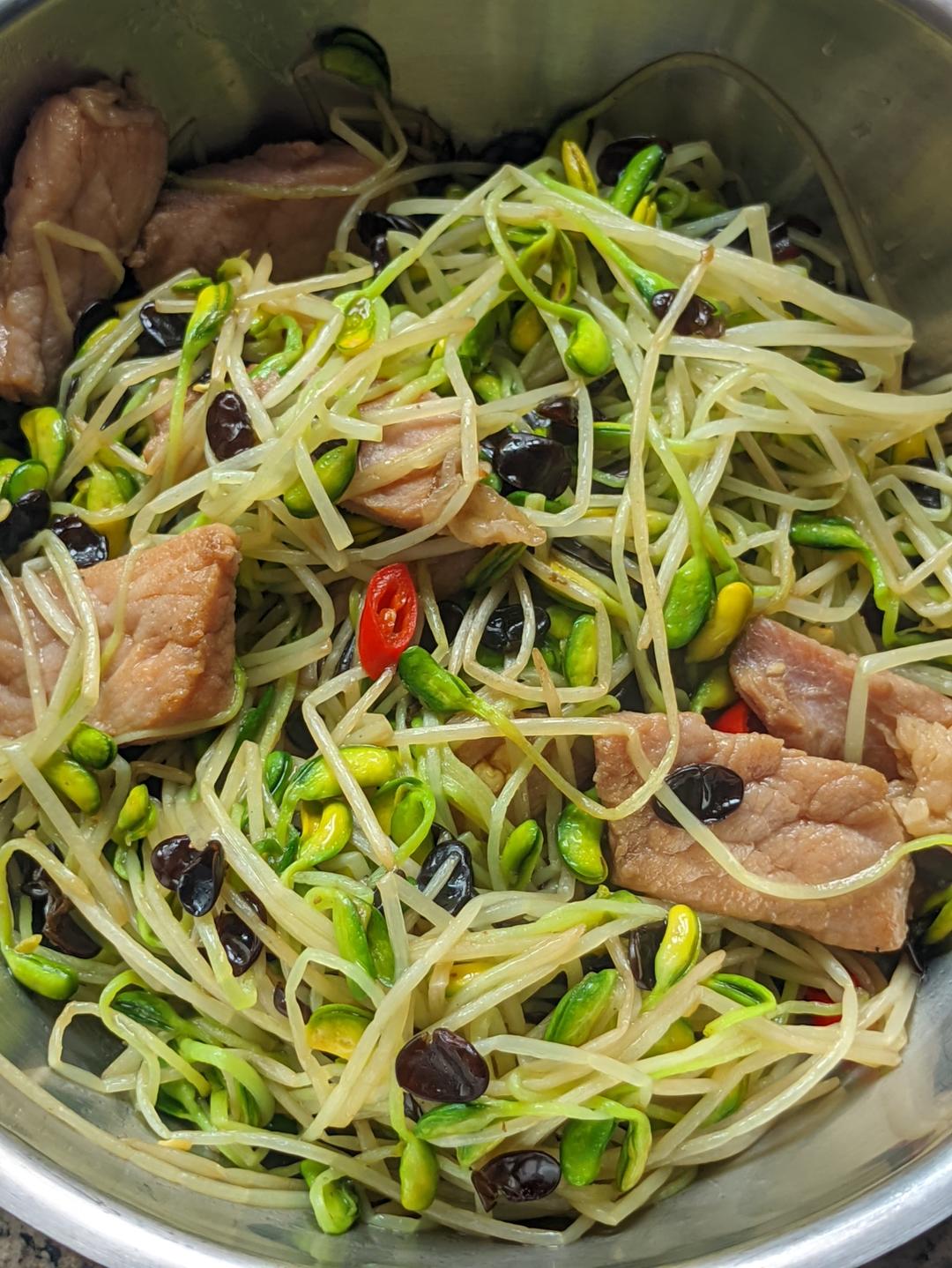 豆芽炒肉丝