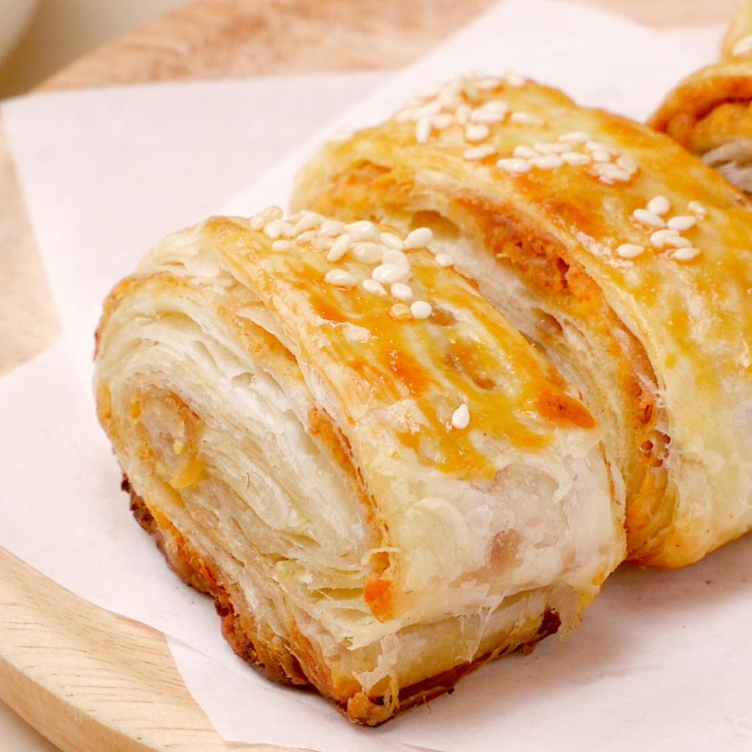 蛋黄肉松千层酥的做法