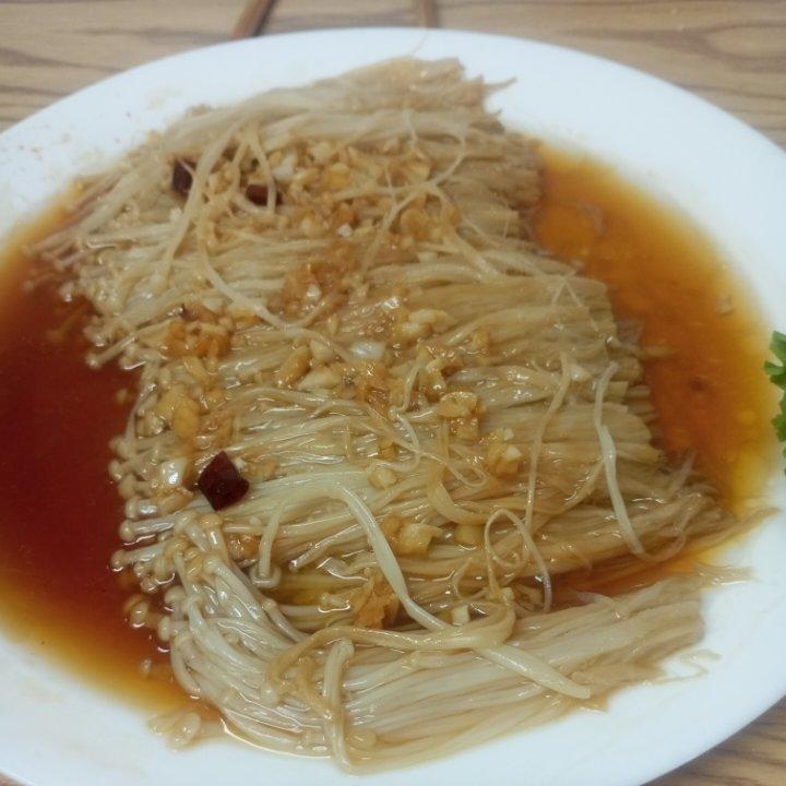超级下饭的蒜蓉金针菇！好吃到爆