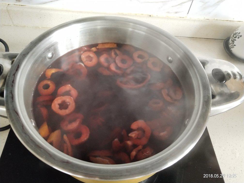 古法熬制酸梅汤（此方几乎无中药味孩子非常喜欢喝）