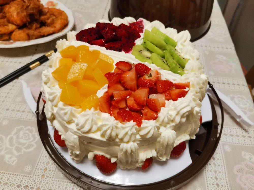 8寸水果生日蛋糕