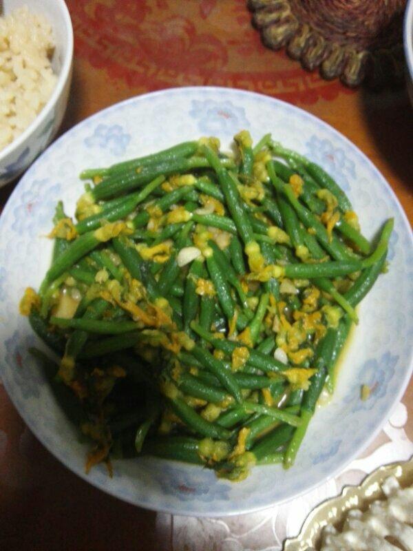 清炒顶花黄瓜仔