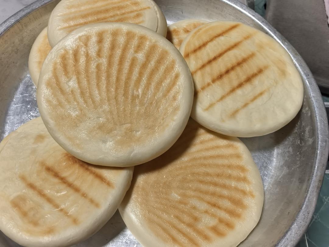 肉夹馍饼(不用泡打粉也外酥里嫩的肉夹馍饼)