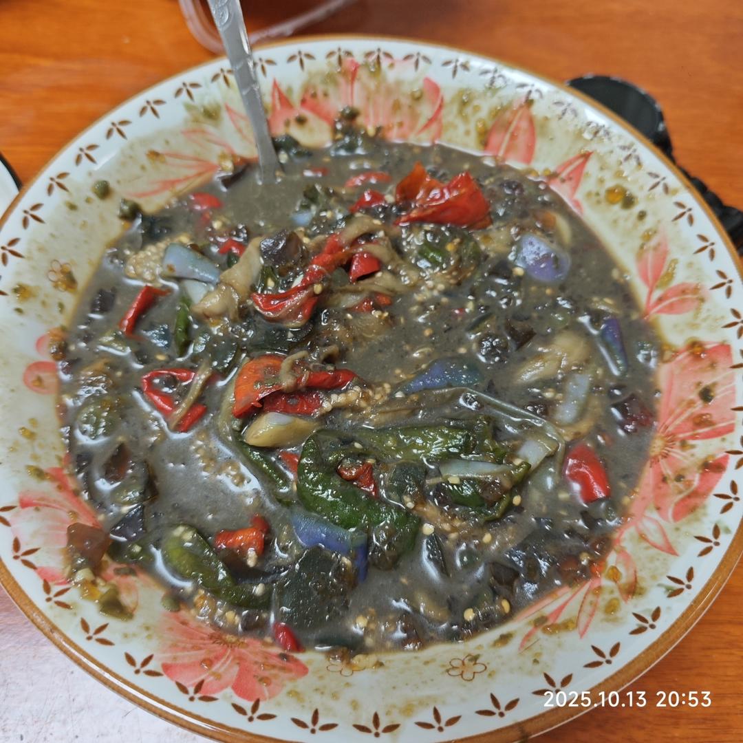 擂辣椒皮蛋茄子