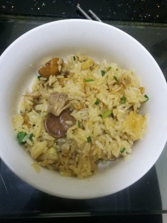电饭煲栗子鸡腿焖饭