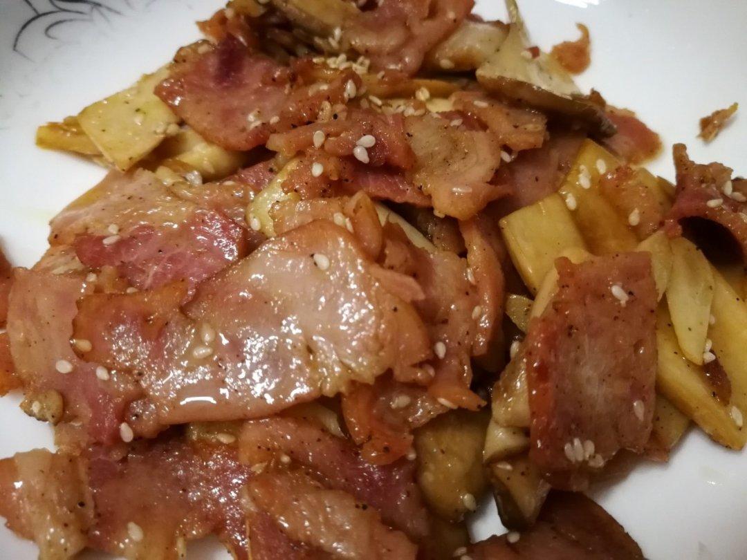 培根炒杏鲍菇