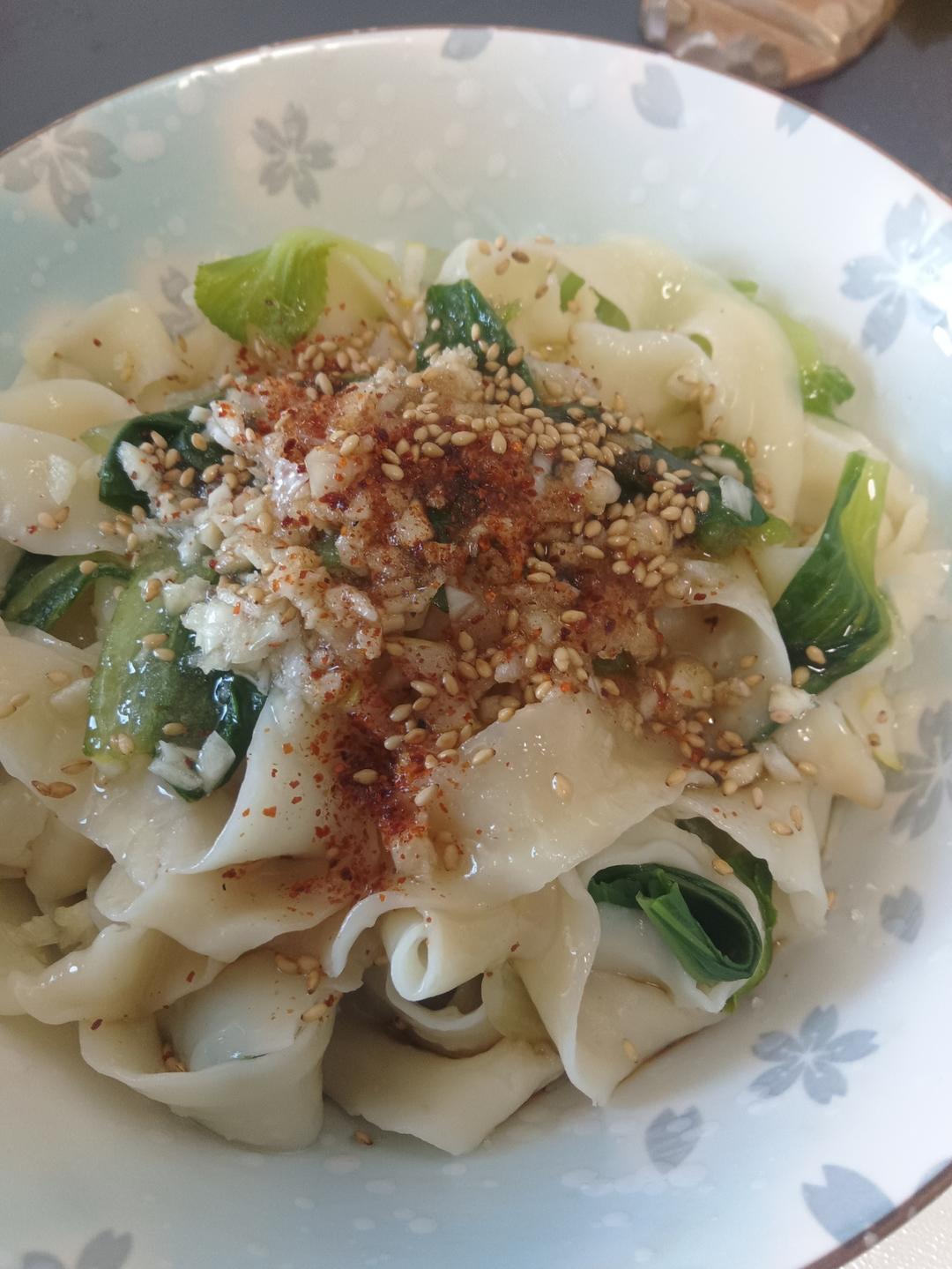 十分钟就能吃上的超简单油泼面