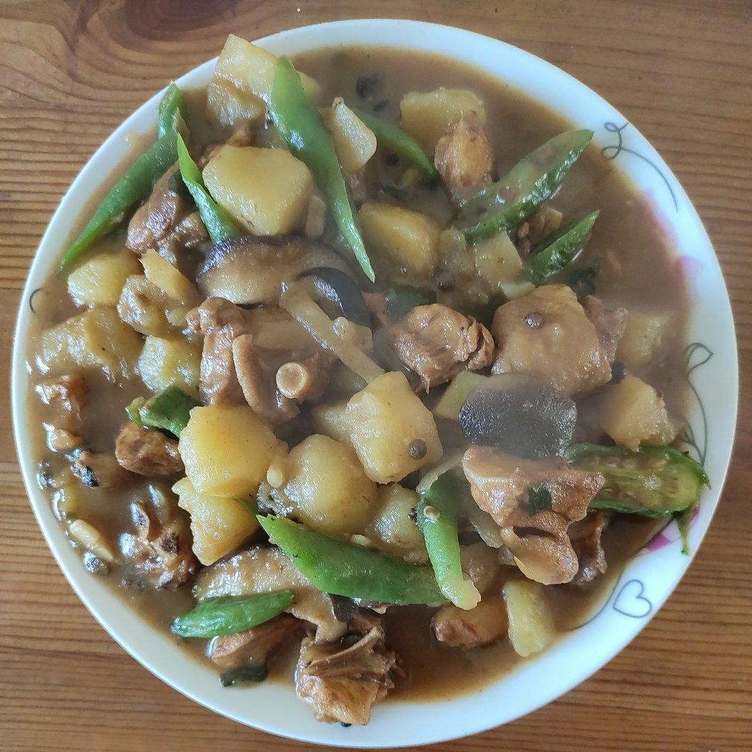 香菇炖鸡腿肉