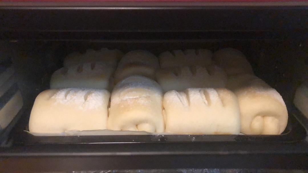 软到不知所措的牛奶卷