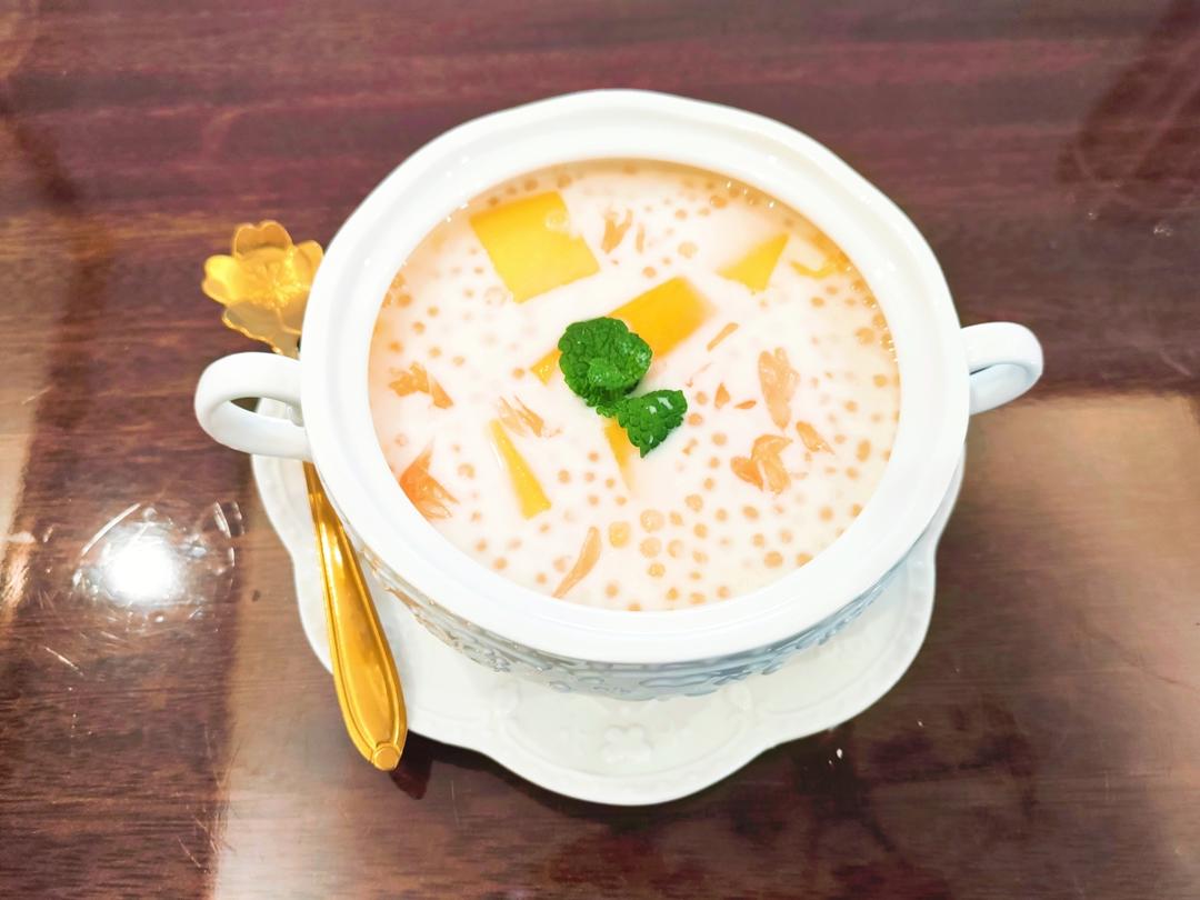 港式甜品——杨枝甘露(芒果西米露)附芒果花切法