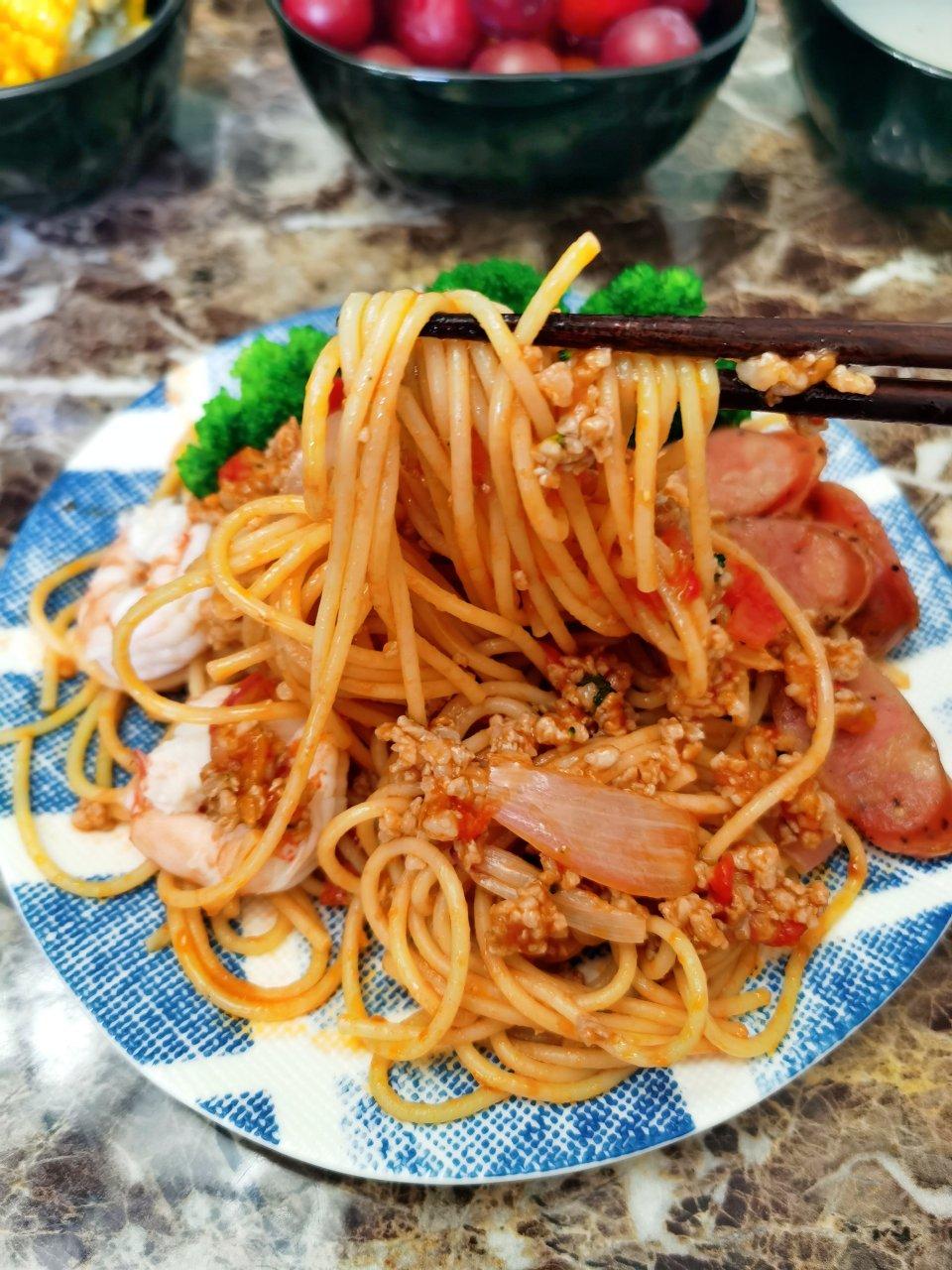 番茄肉酱意大利面