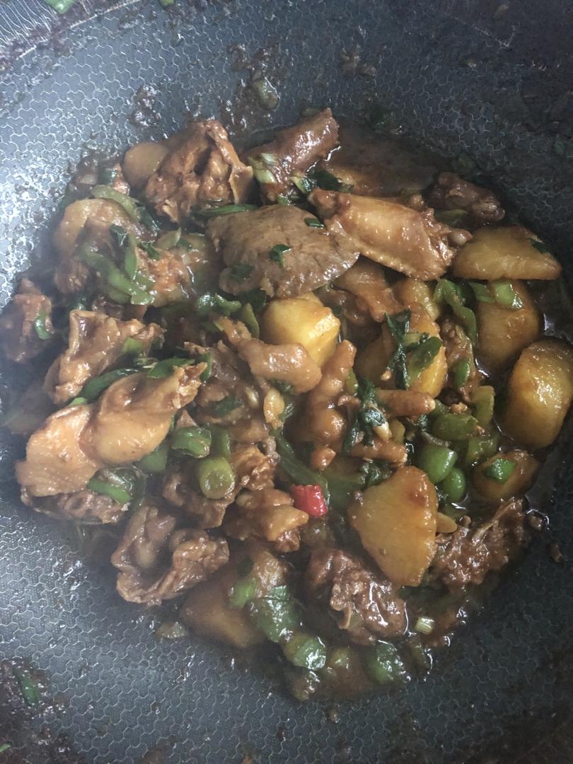 红烧鸡块 大盘鸡 青椒炒鸡做法