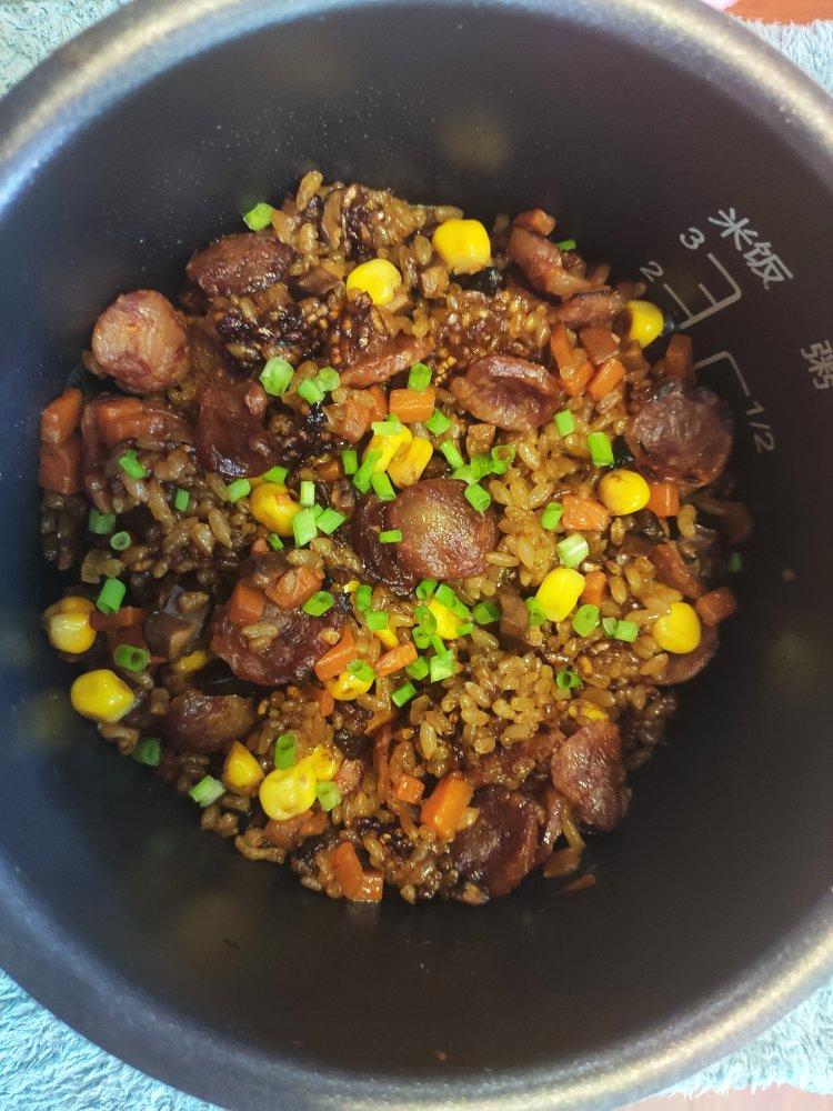 懒人必备～电饭煲腊肠焖饭