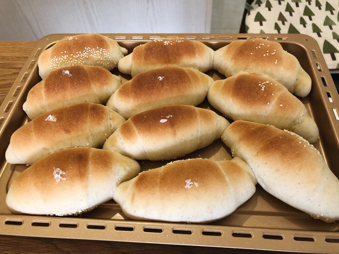 全麦芝麻盐面包