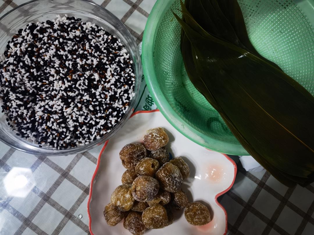 紫糯米蜜枣粽子
