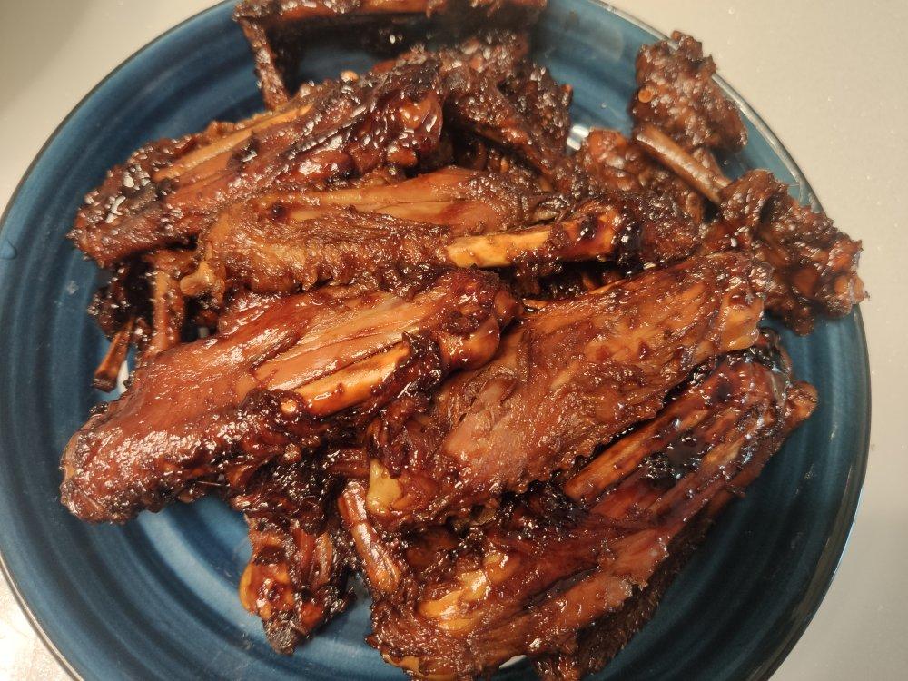 周黑鸭（鸭翅膀、鸭掌）