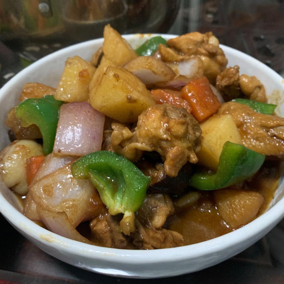 “独家”超级好吃😘一个人的饭食🥳“土豆黄焖鸡➕白米饭🍚”