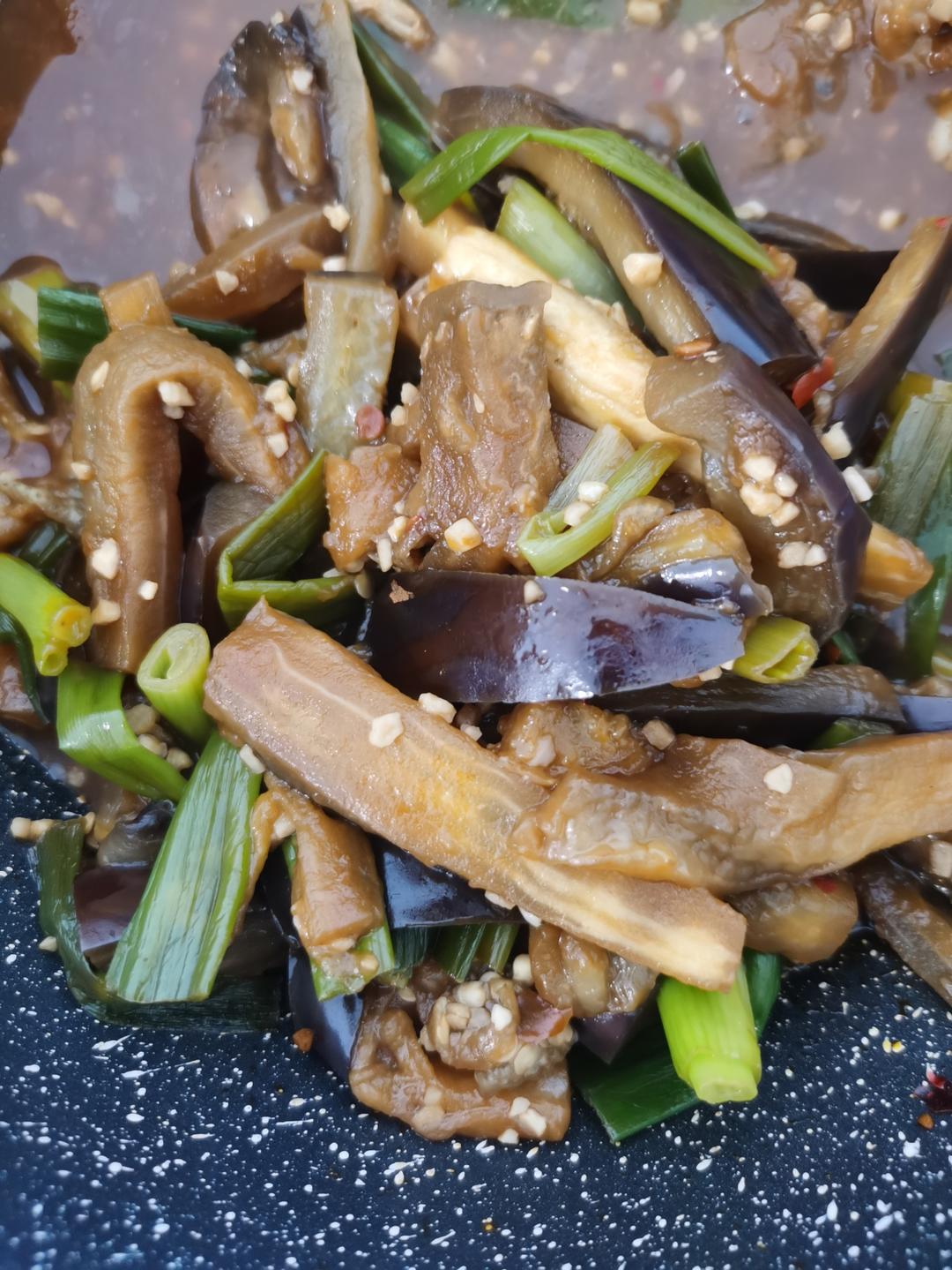 开胃下饭菜！巨简单的家常鱼香茄子煲