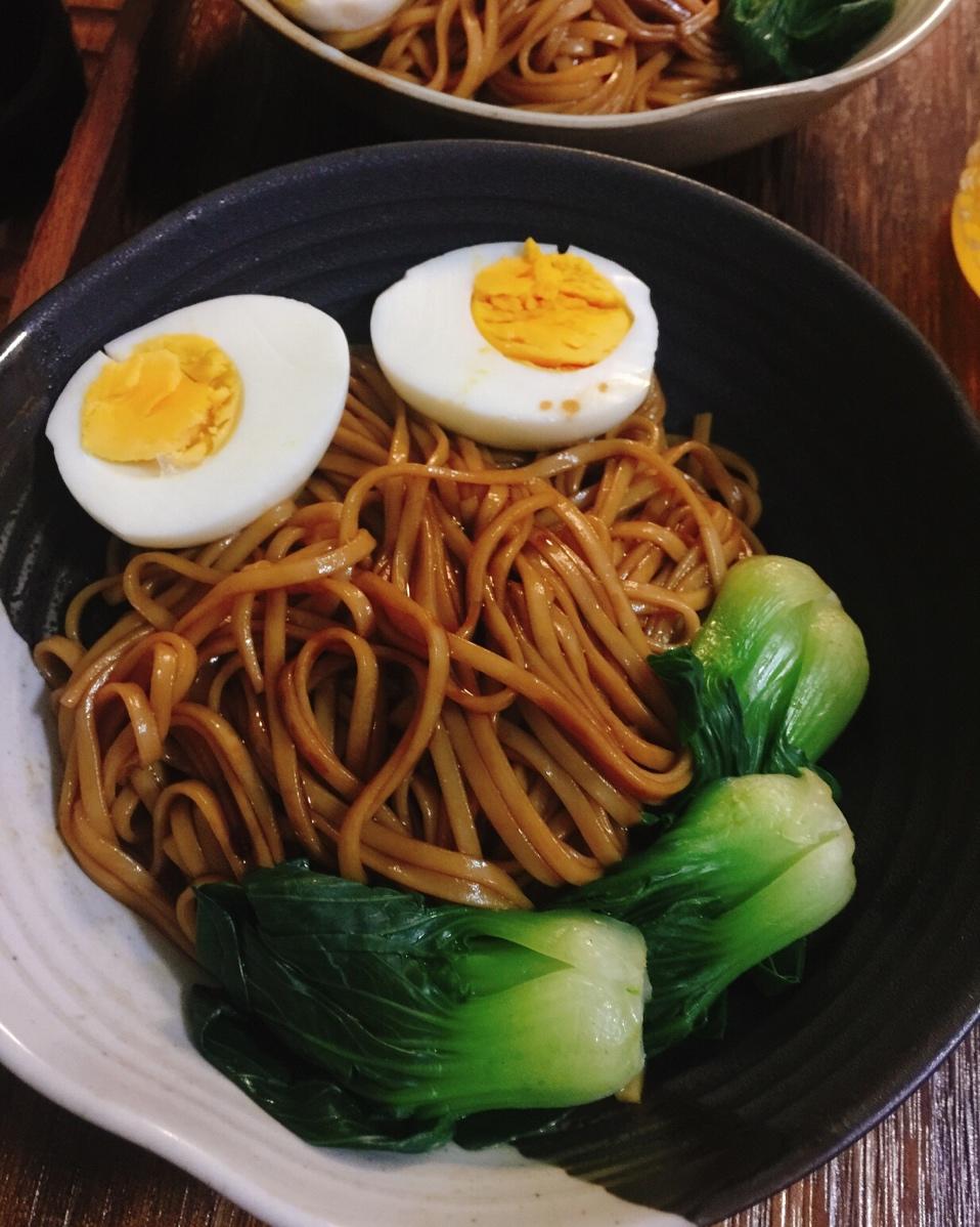 葱油拌面Spring Onion Noodles