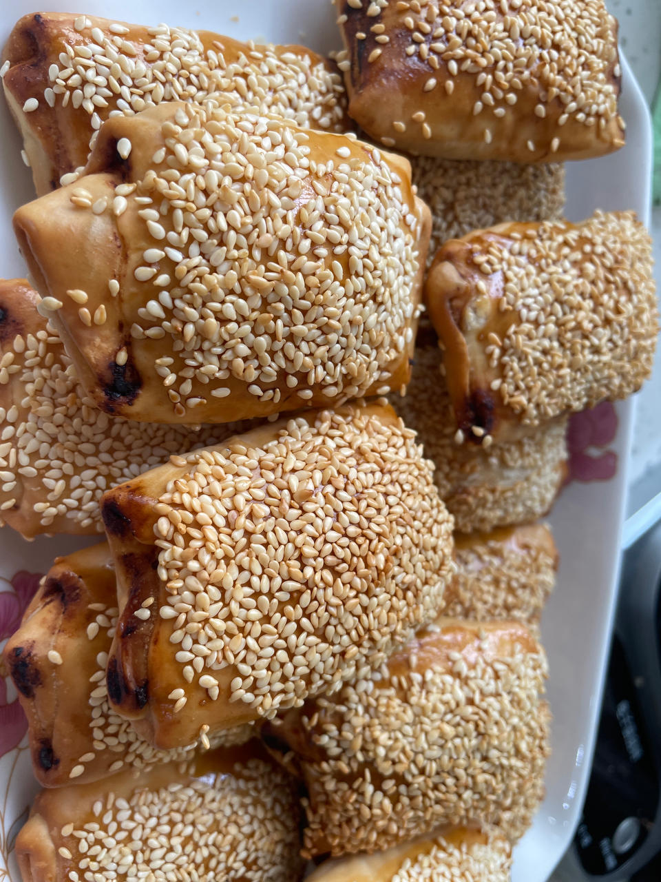 酥的掉渣的芝麻小酥烧饼