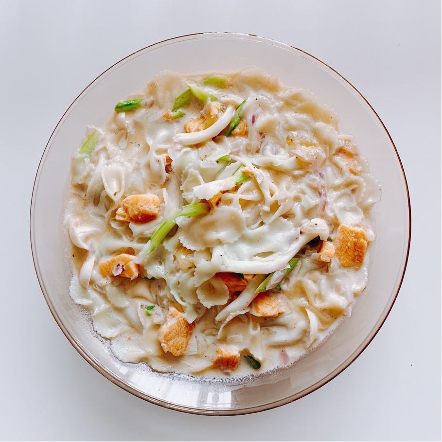 白蘑菇奶油培根意面