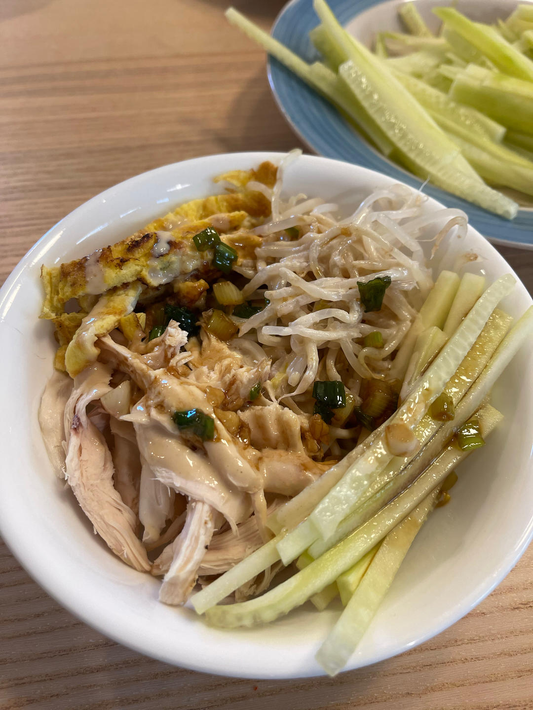 鸡丝凉面
