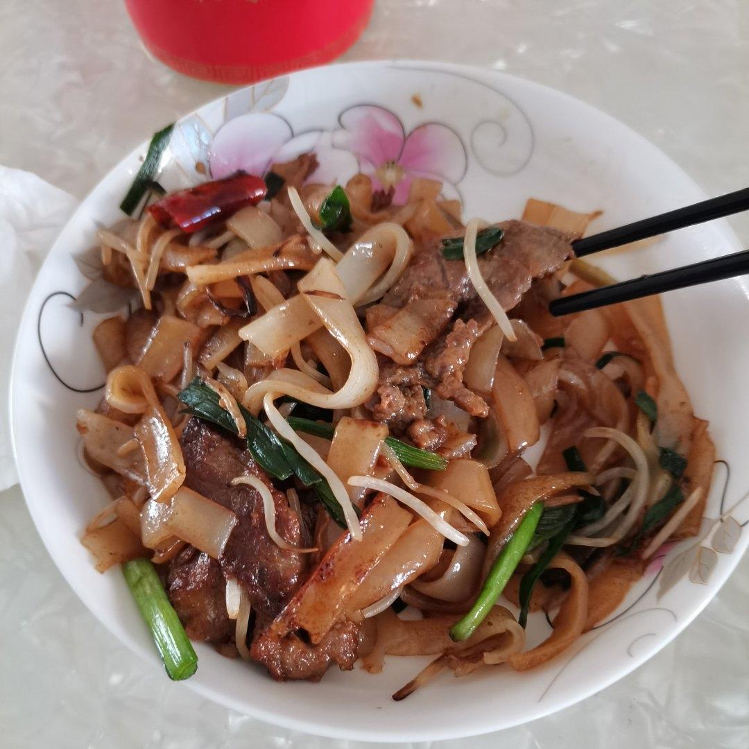 港式茶餐厅的干炒牛河