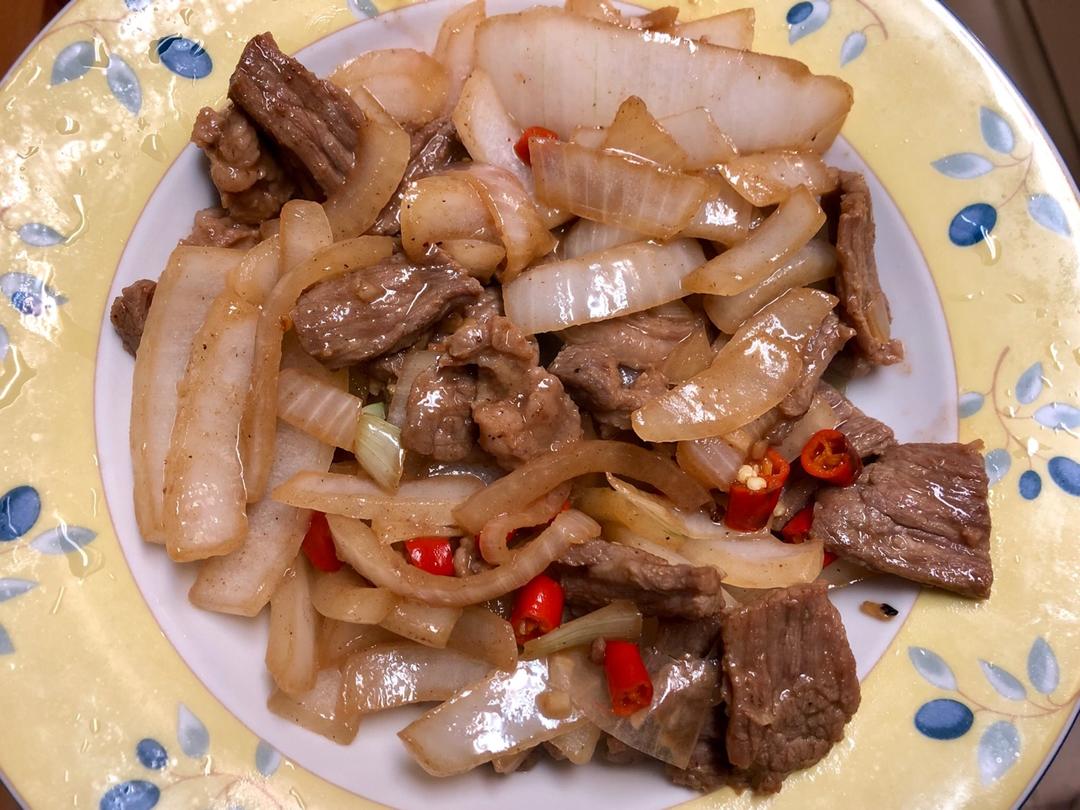 洋葱炒牛肉