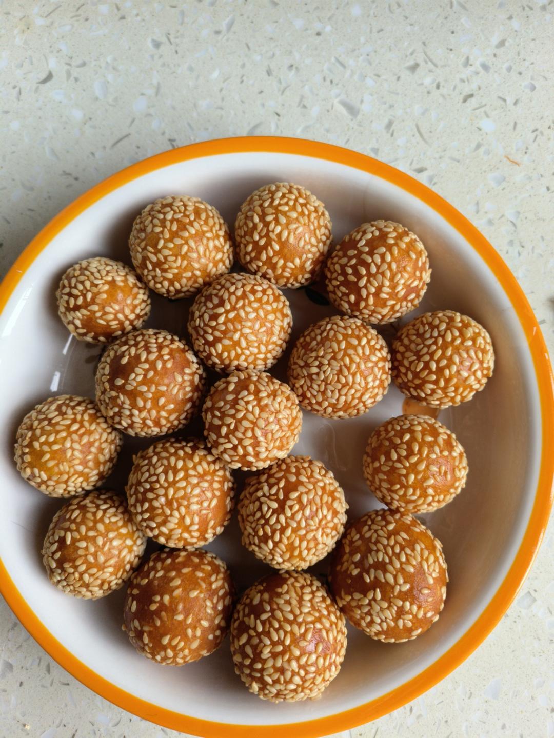 “南瓜芝麻球”聚餐必做小点心