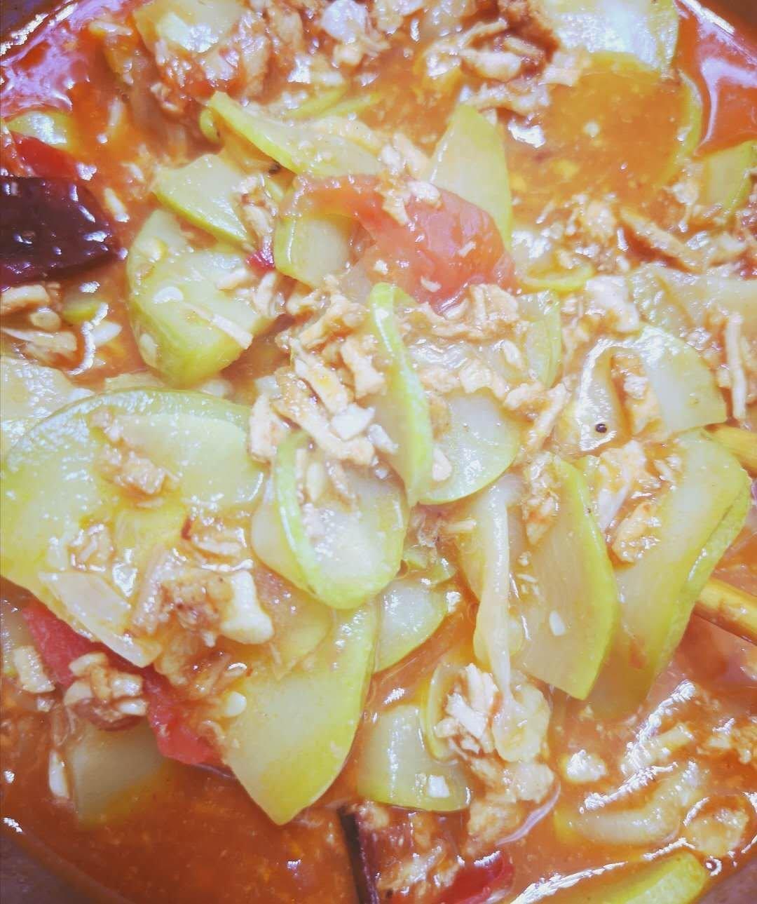 西红柿炒西葫芦