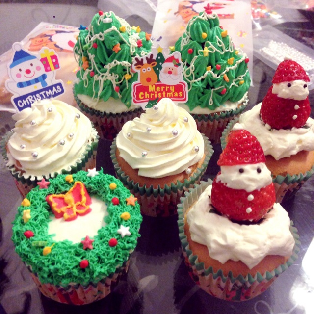 草莓圣诞老人、圣诞雪人