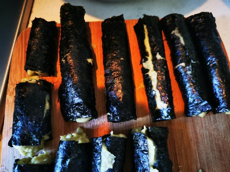 健身食谱—海苔肉泥卷