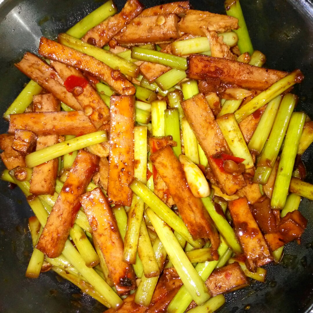 素菜：芹菜炒豆腐干