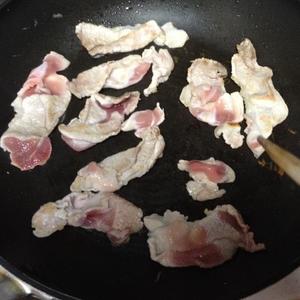 鸡蛋辣白菜炒肉的做法 步骤2