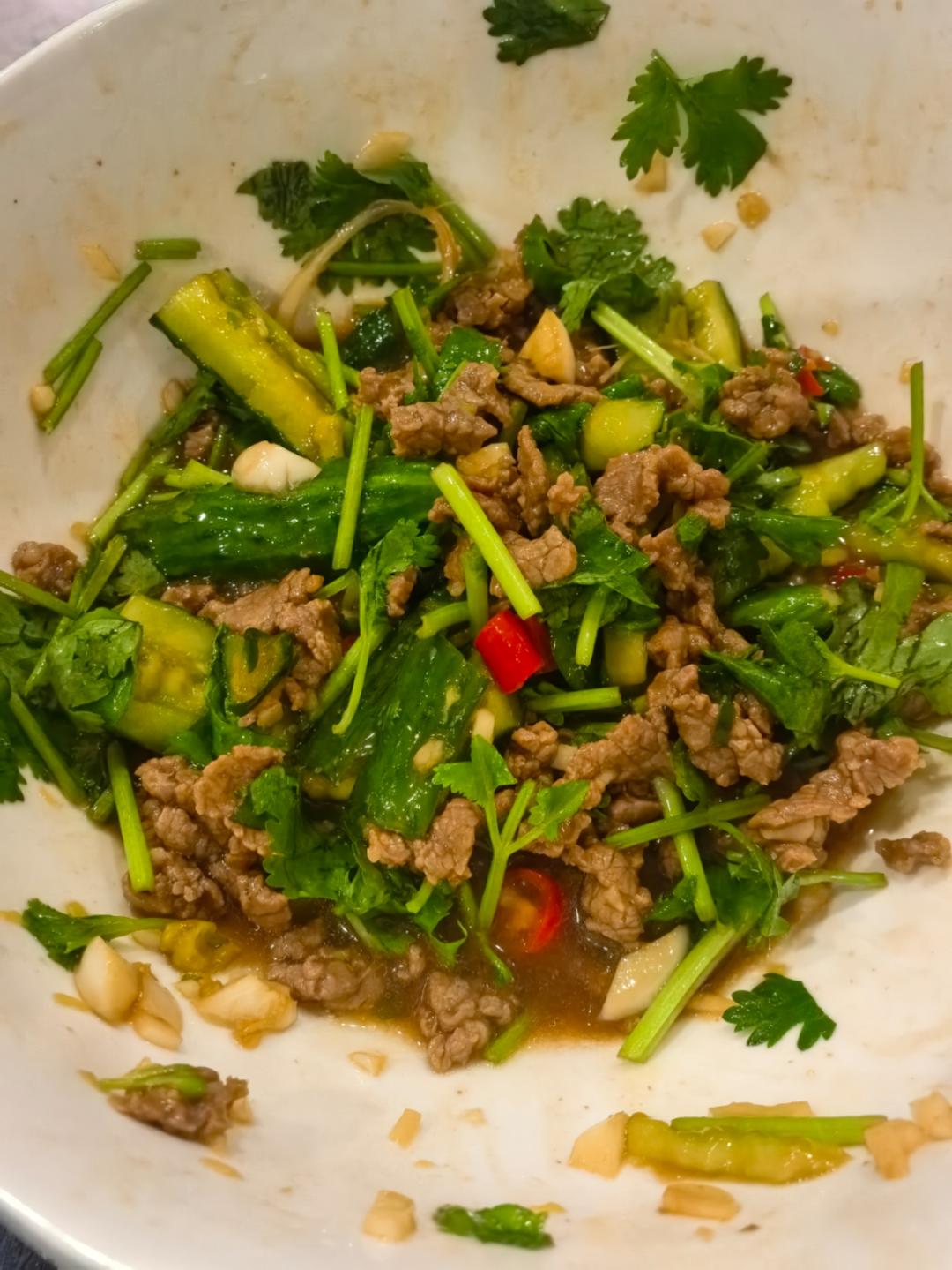 丈母娘吃了都夸的凉拌香菜牛肉