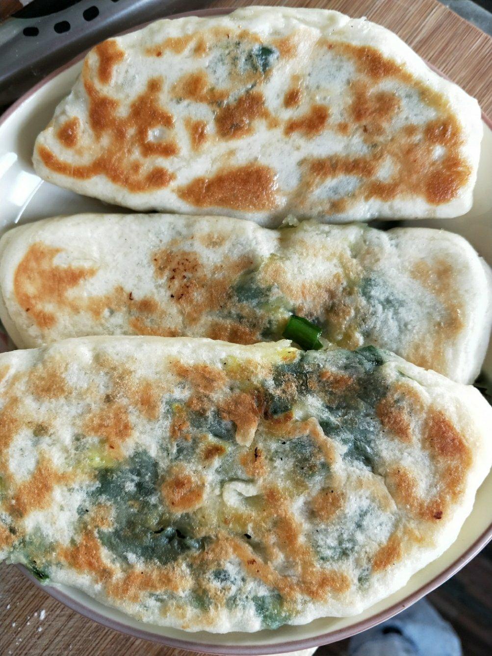 香辣韭菜鸡蛋馅饼
