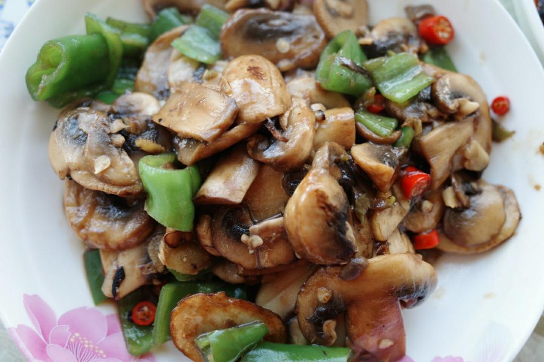 素炒鲜口蘑（白蘑菇），快手家常菜