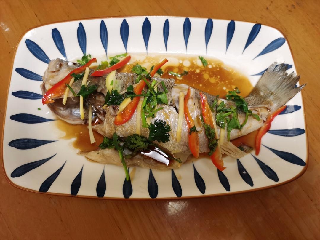 清蒸鲈鱼