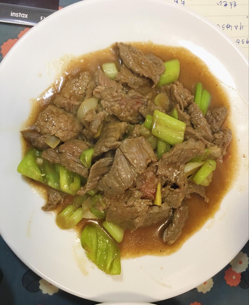 孜然大葱炒牛肉