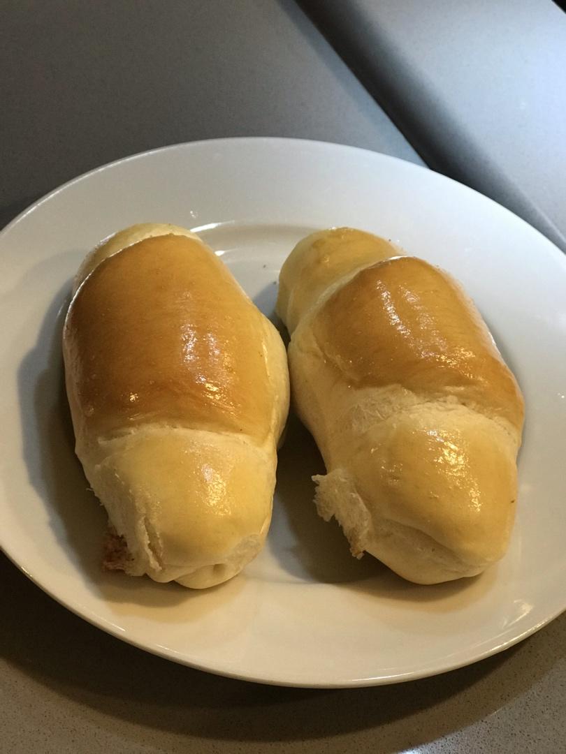 又香又软又拉丝，咬一口奶香十足！超治愈的淡奶油波兰种小餐包