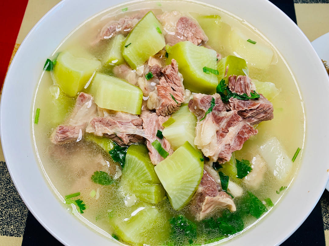 白萝卜牛腩汤（含清炖牛肉做法）
