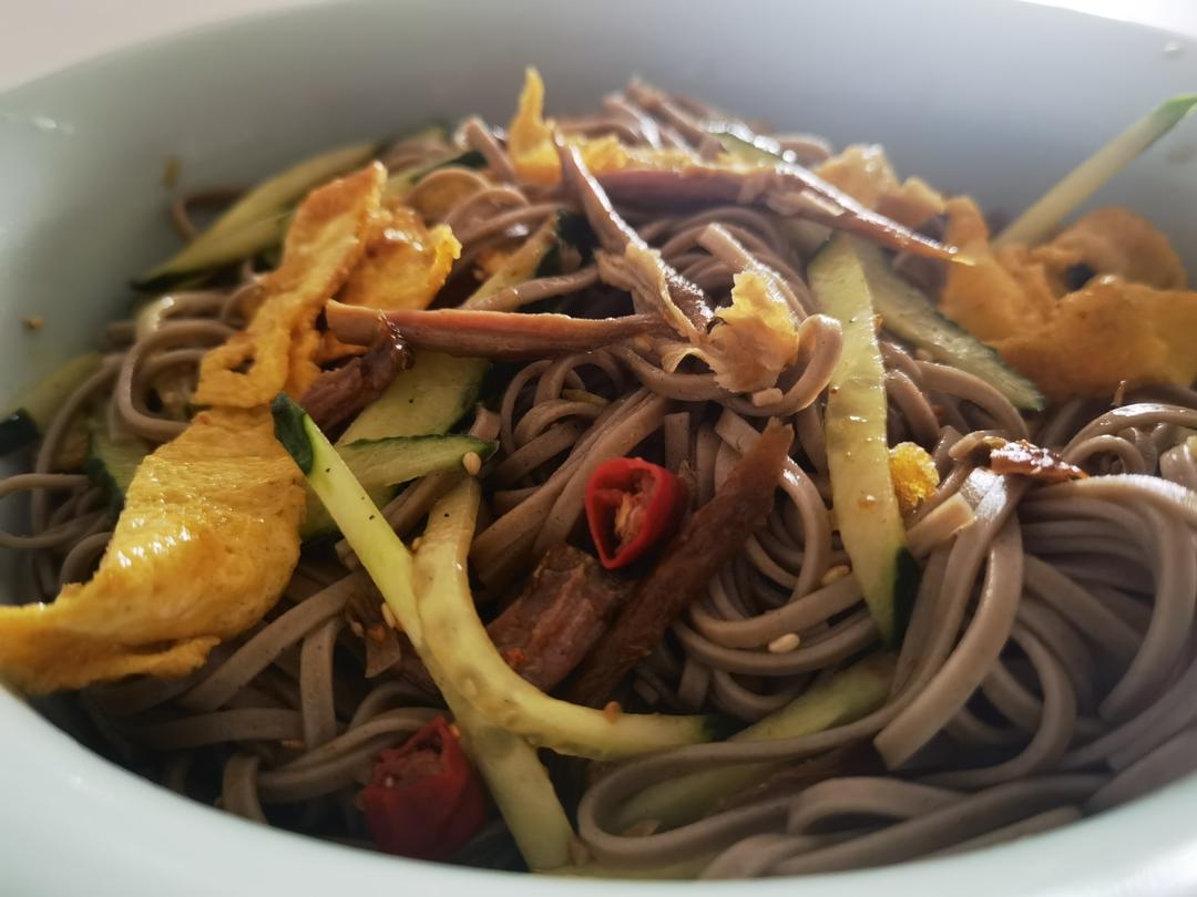 快手减脂餐❗️爆好吃的凉拌鸡丝荞麦面