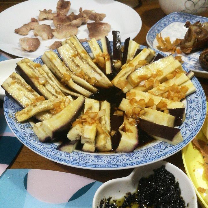 蒜香茄条