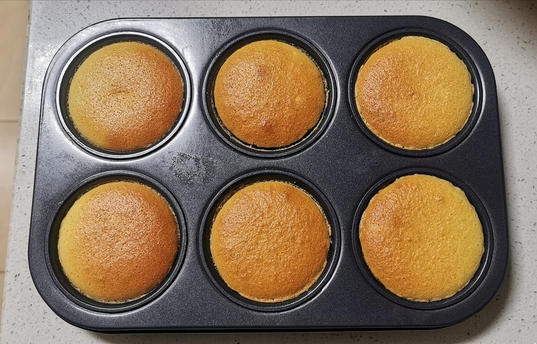 纸杯蛋糕 8寸戚风蛋糕的量