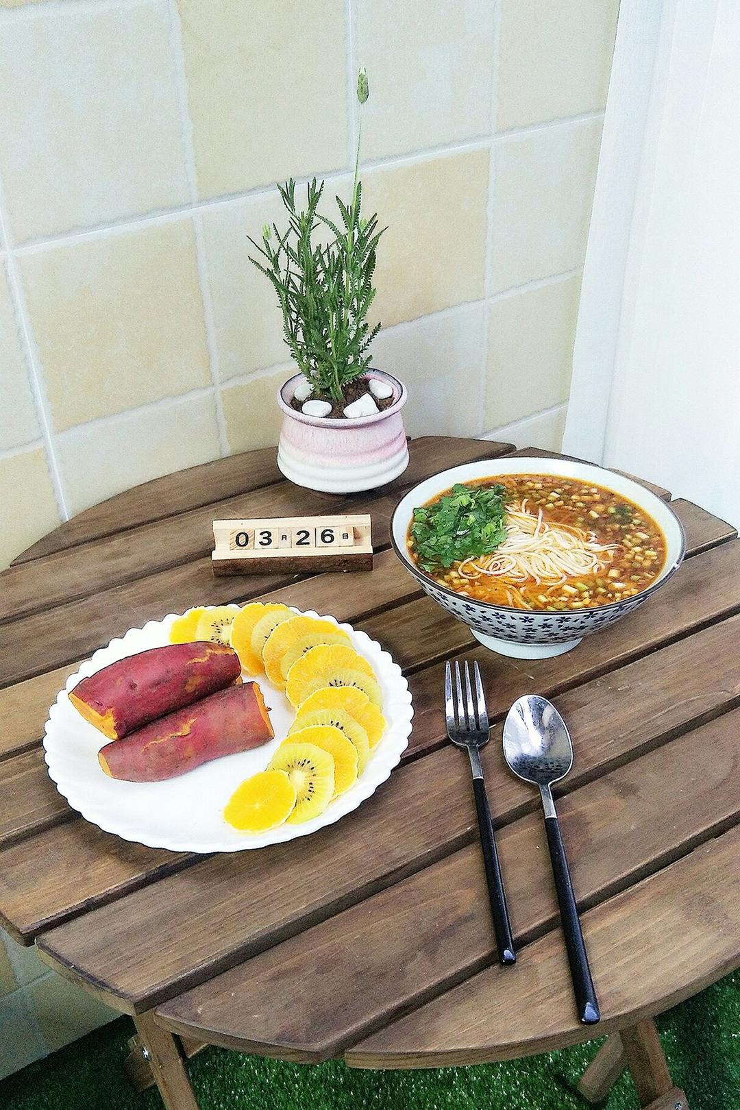 王大厨酸汤面