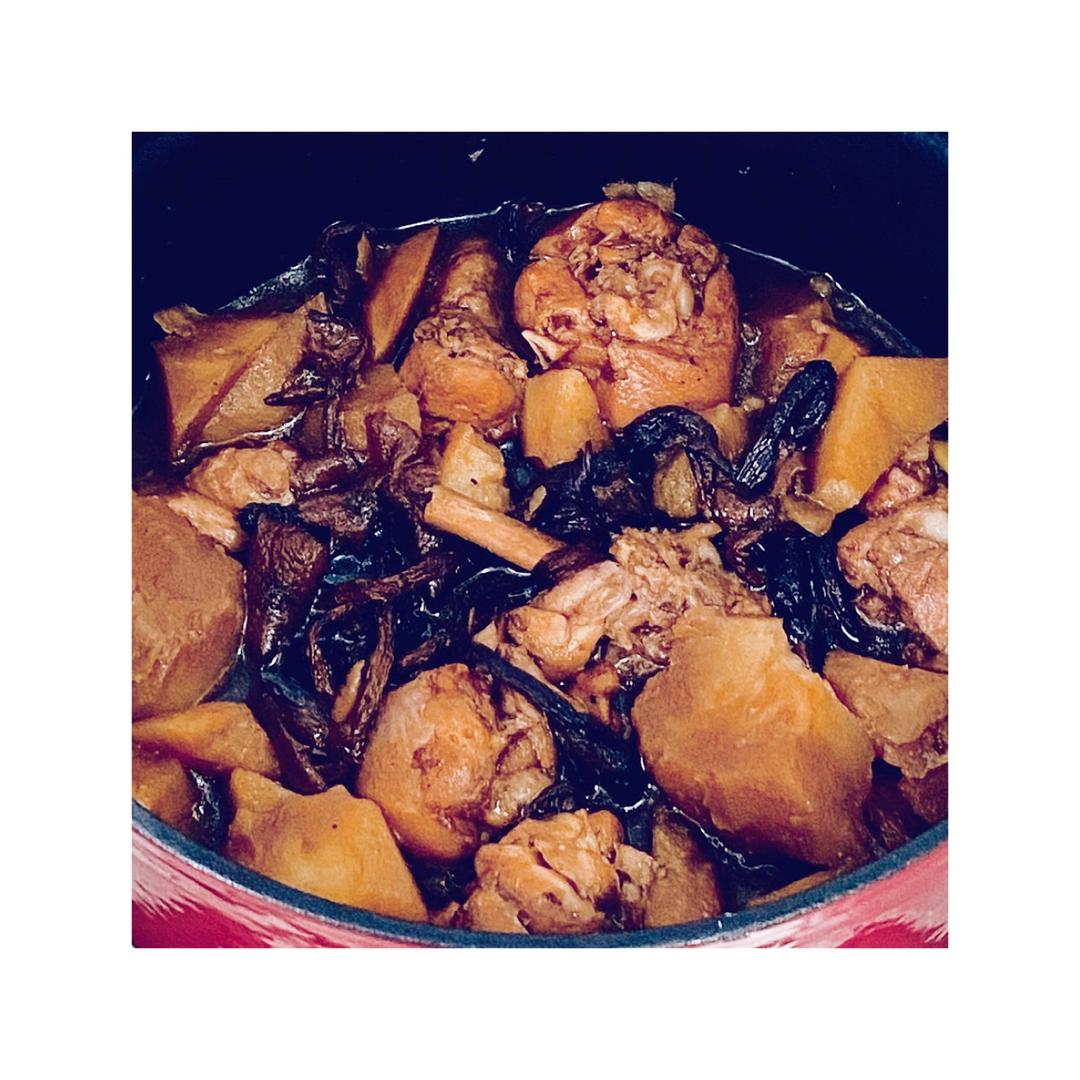 榛蘑土豆炖鸡