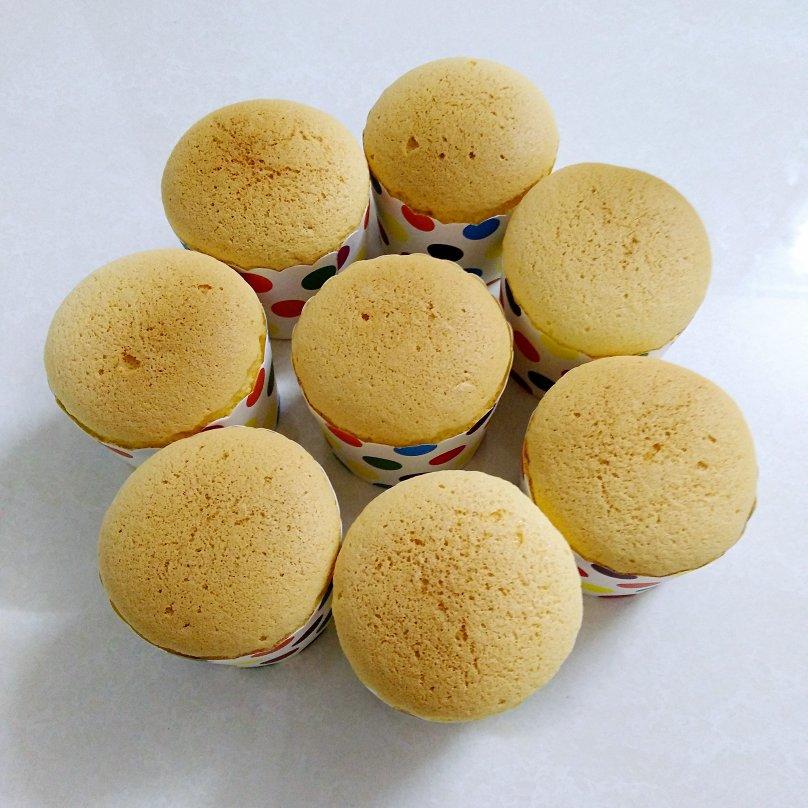 不粘模超完美戚风蛋糕--不塌不缩不开裂