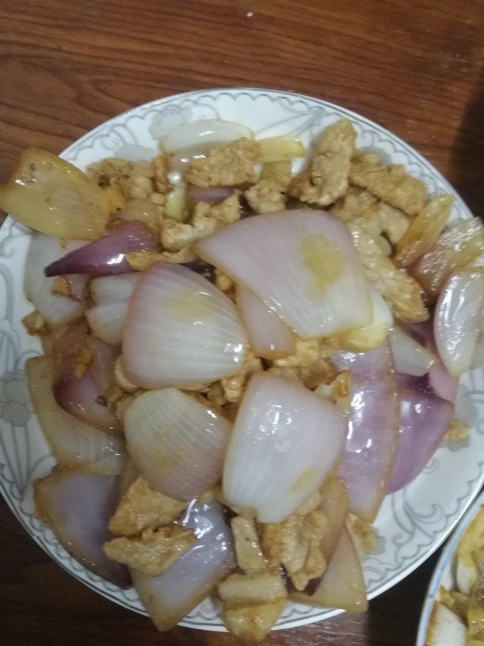 洋葱青椒炒肉