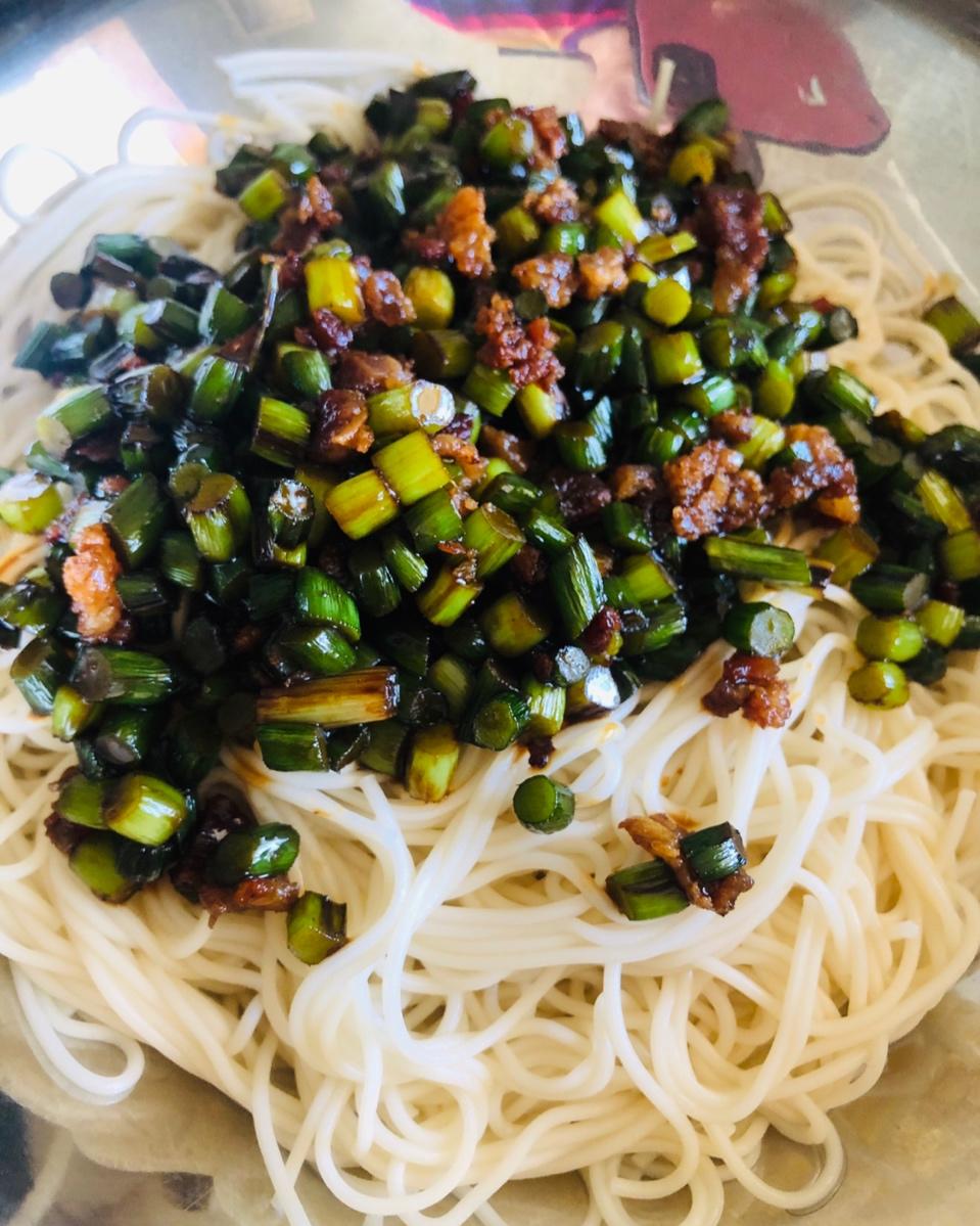蒜苔肉酱拌面(打卤面)